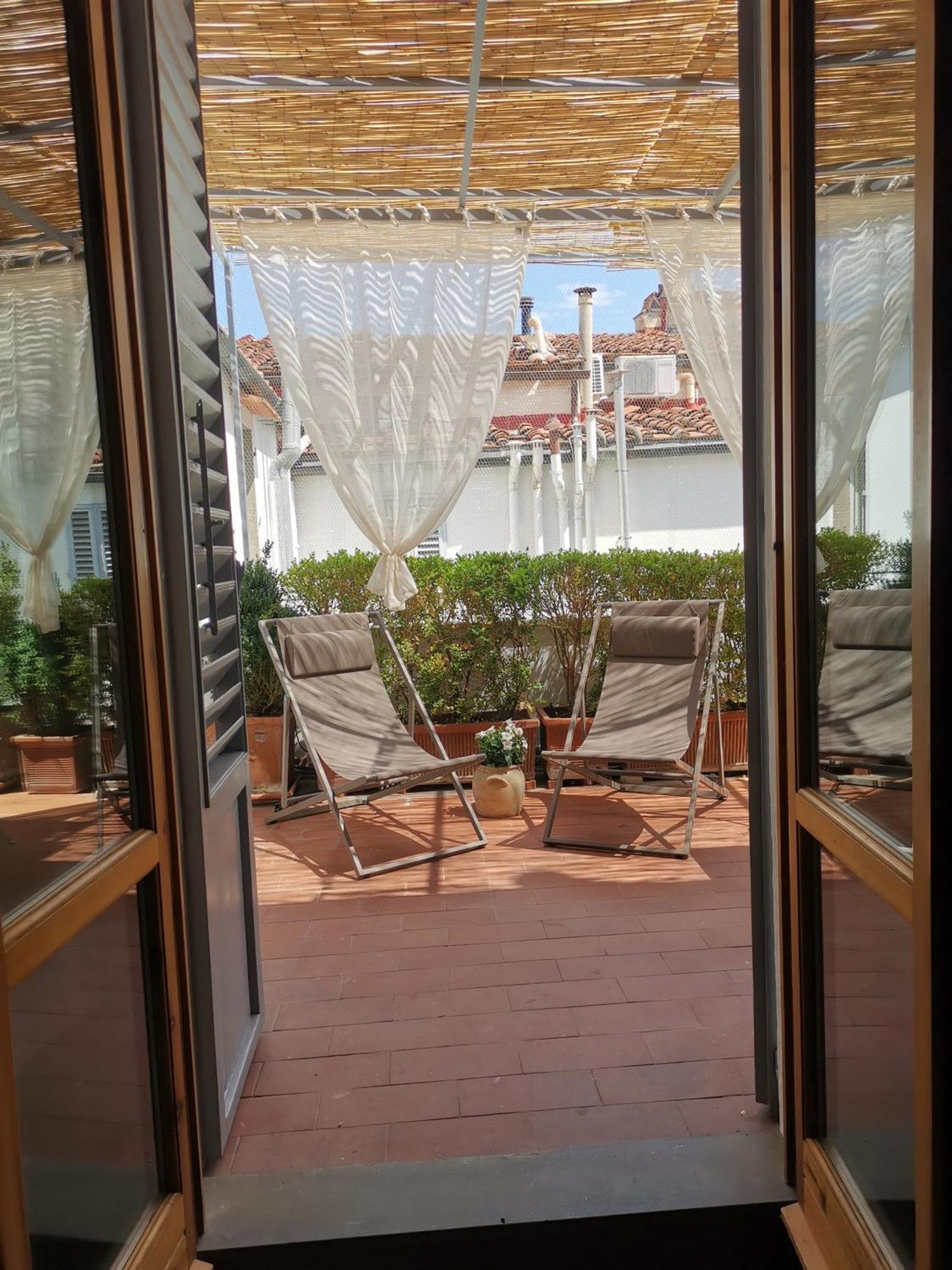 Grazioso In Centro Con Terrazza *